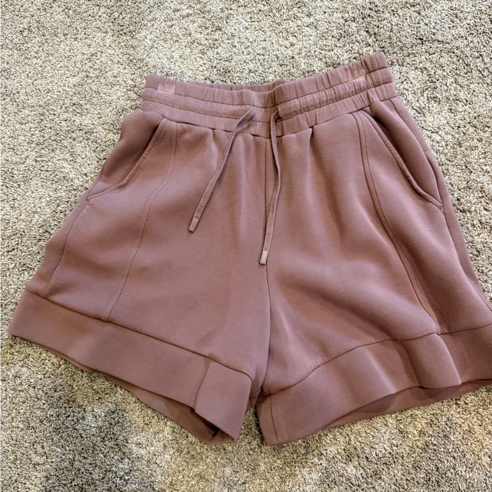 Varley High Waist Mauve Shorts